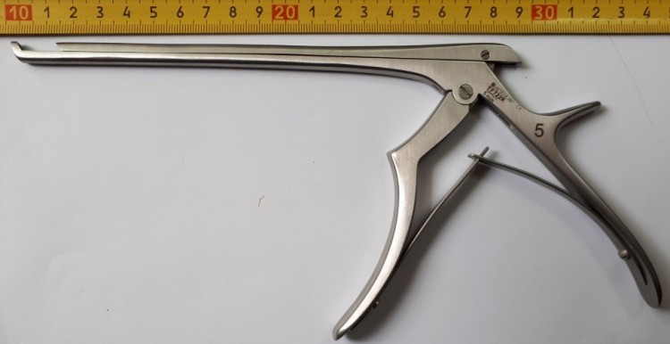 Выкусыватель-Кусачки Аэскулап (Aesculap) FF722R Керрисона (Kerrison), 45 град. Длина 5 мм
