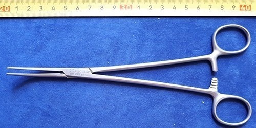 Дисектор затискач Аескулап (Aesculap) BH207R по Сатинському (Satinsky), вигнутий
