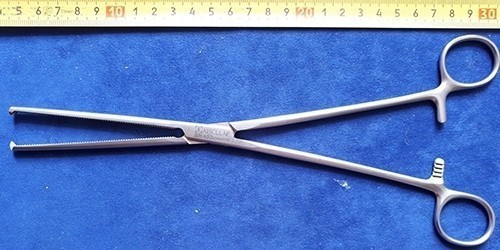 Зажим затискач Аэскулап (Aesculap) ВН652 Кохера (Kocher) прямой, 1х2 зубый, BH653R изогнутый. Длина 260 мм